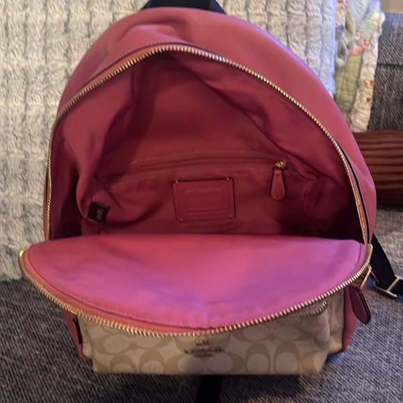 Coach backpack - Picture 2 of 4